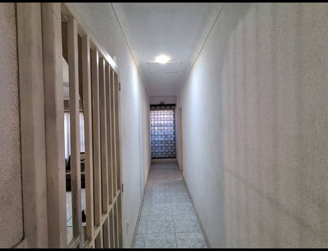 5 BEDROOM FREESTANDING FOR SALE IN MANZIL PARK